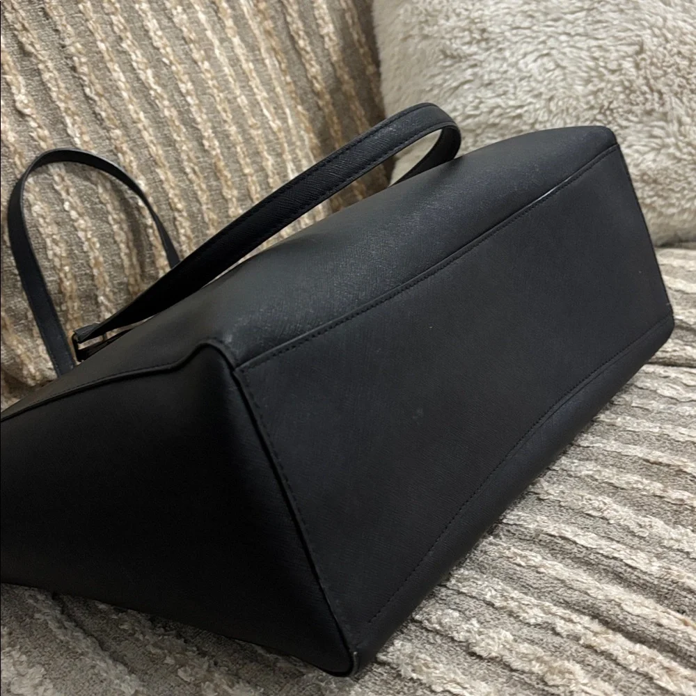 Tory Burch Large Robinson Black Leather Tote Shoulder‎ Bag